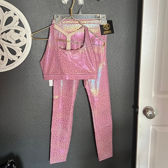 TYC sport bra leggings set PINK with rainbow irredentist Medium - Picture 1 of 7